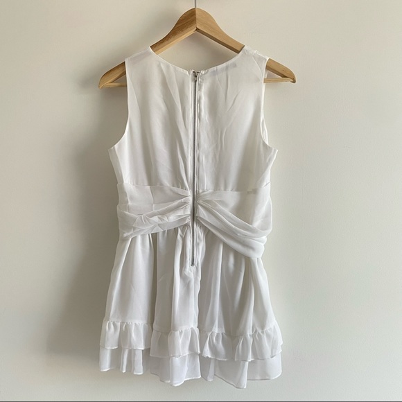 🌱2/$10 | Alano Flowy Top - Picture 4 of 7